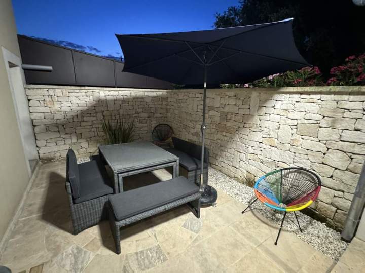 Espace extérieur logement de vacances à Mondragon