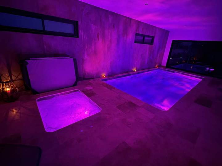 Résidence de vacances avec piscine intérieure à Mondragon